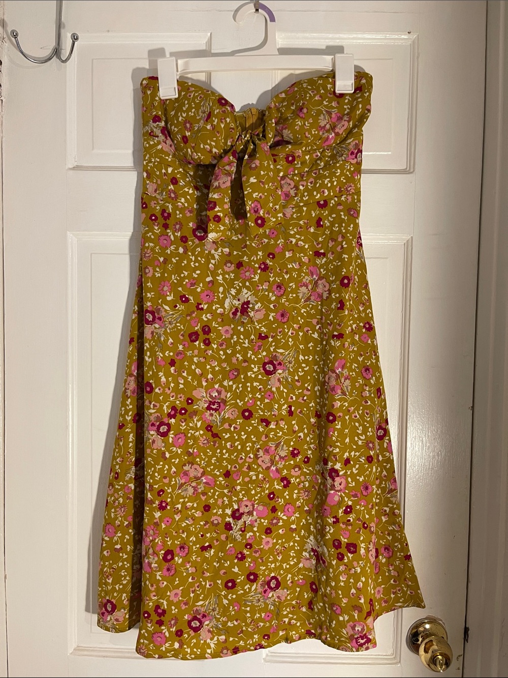 Lulu’s Floral Strapless Dress in Mustard with Pink Flowers